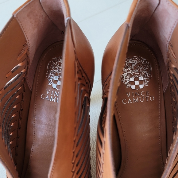 🆕️ Vince Camuto Brick Cutout Acha Leather Sandal - Picture 5 of 16